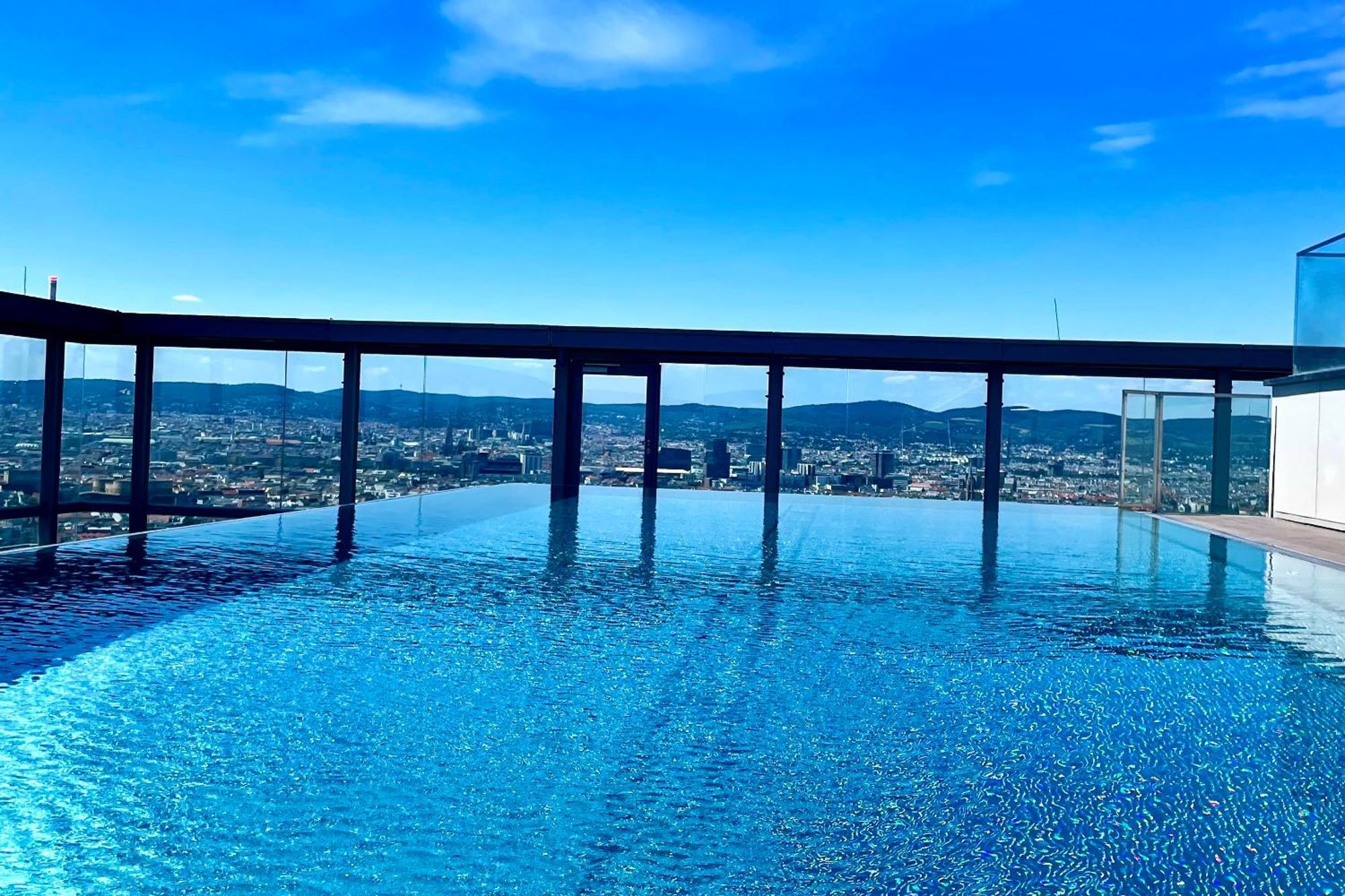 Panorama Sky Apartment I Rooftop Pool I Metro Station Wien Ngoại thất bức ảnh