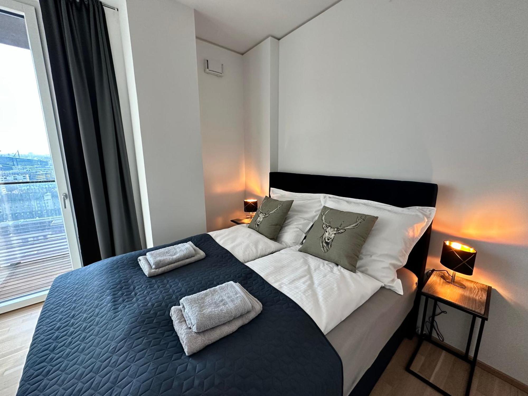 Panorama Sky Apartment I Rooftop Pool I Metro Station Wien Ngoại thất bức ảnh